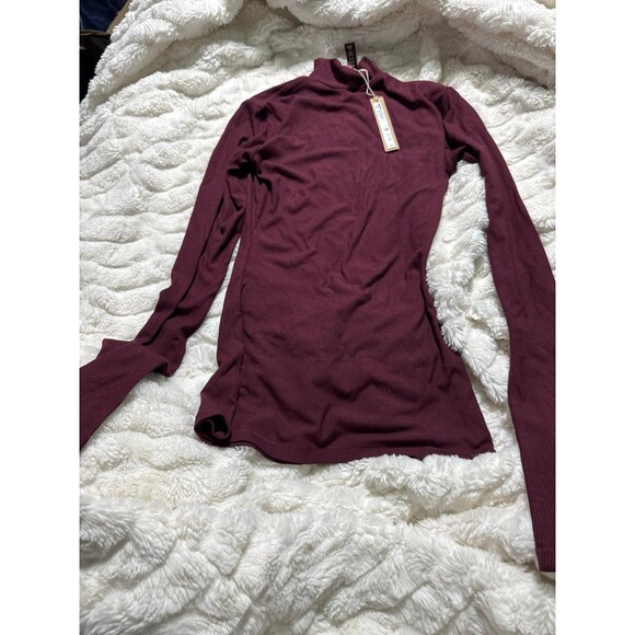 SKIMS Soft Lounge Mock Neck Long Sleeve Top in Bordeaux NWT XS - Picture 5 of 7